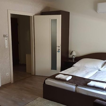 Keller Arany Apartmanok Hajdúszoboszló 外观 照片